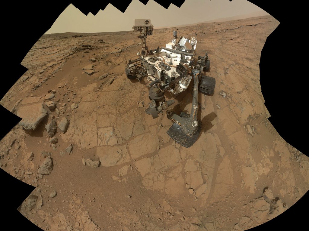 Le robot Curiosity, arrivé sur Mars en août 2012, a repris son travail. Il analyse un échantillon de poussière après avoir dû suspendre ses opérations pendant une semaine en raison d'une panne informatique.