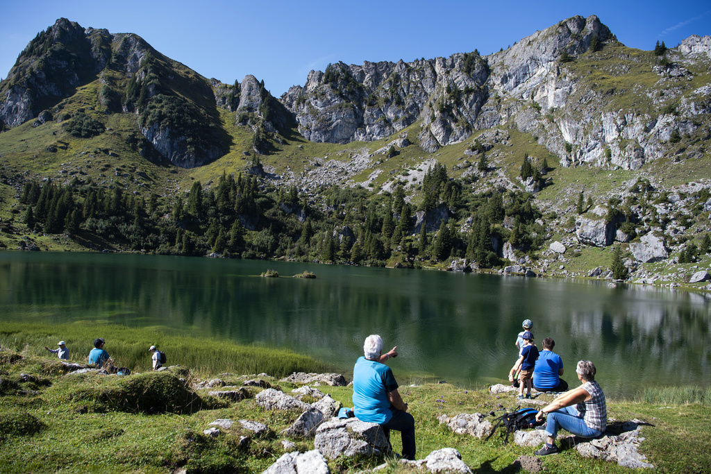 Dès vendredi, les températures vont grimper en Suisse, notamment en montagne. De quoi ravir les amateurs de randonnées. (Illustration)
