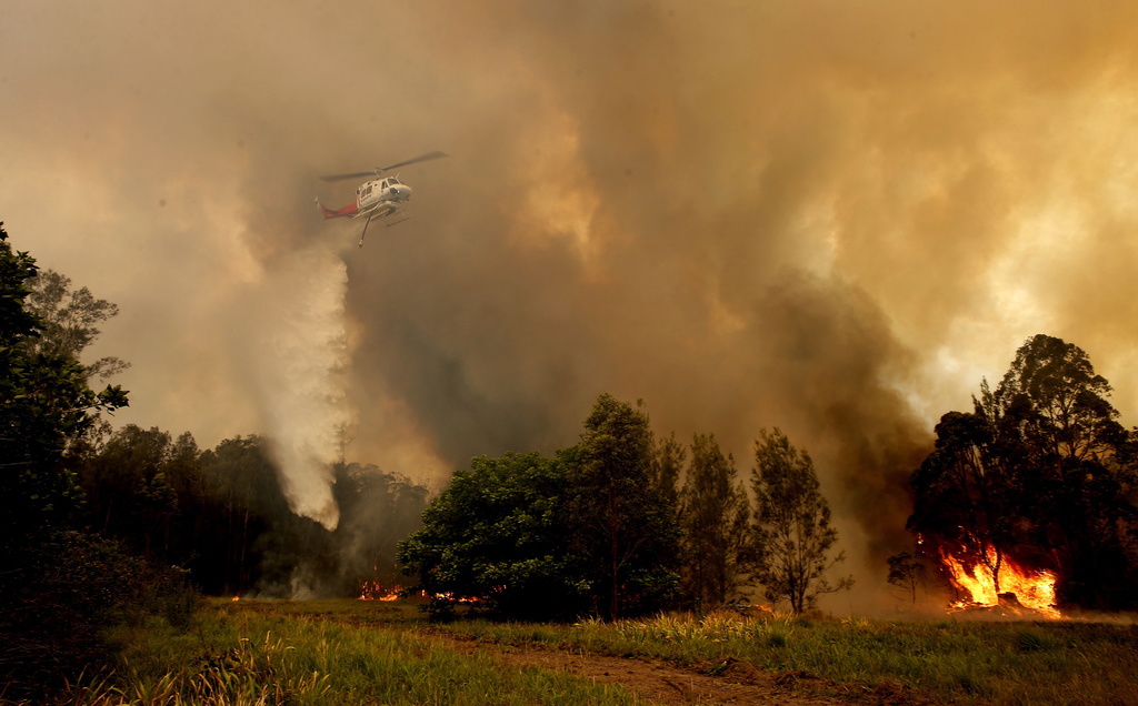 Les feux de forêt, dont la saison a débuté de manière précoce en septembre, ont déjà fait trois morts et une centaine de blessés la semaine passée, dont 20 pompiers.