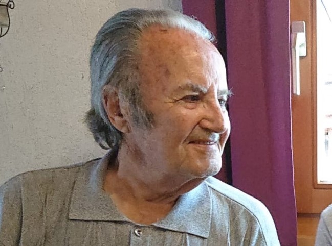 André Comina
          