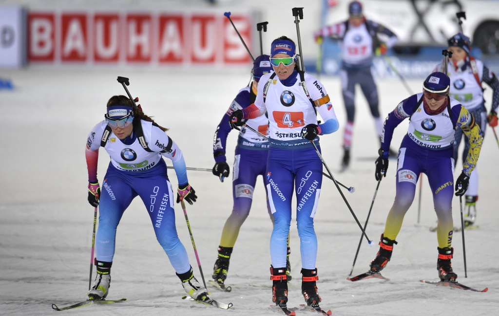 Lena Häcki et Selina Gasparin hissent le relais féminin pour la première fois sur un podium de Coupe du monde (archives).