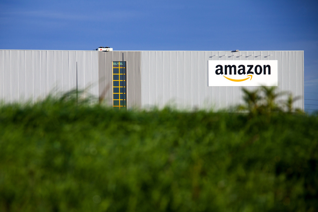 Amazon est souvent critiqué pour son empreinte carbone en raison de la consommation d’énergie de ses immenses fermes de serveurs. (illustration)