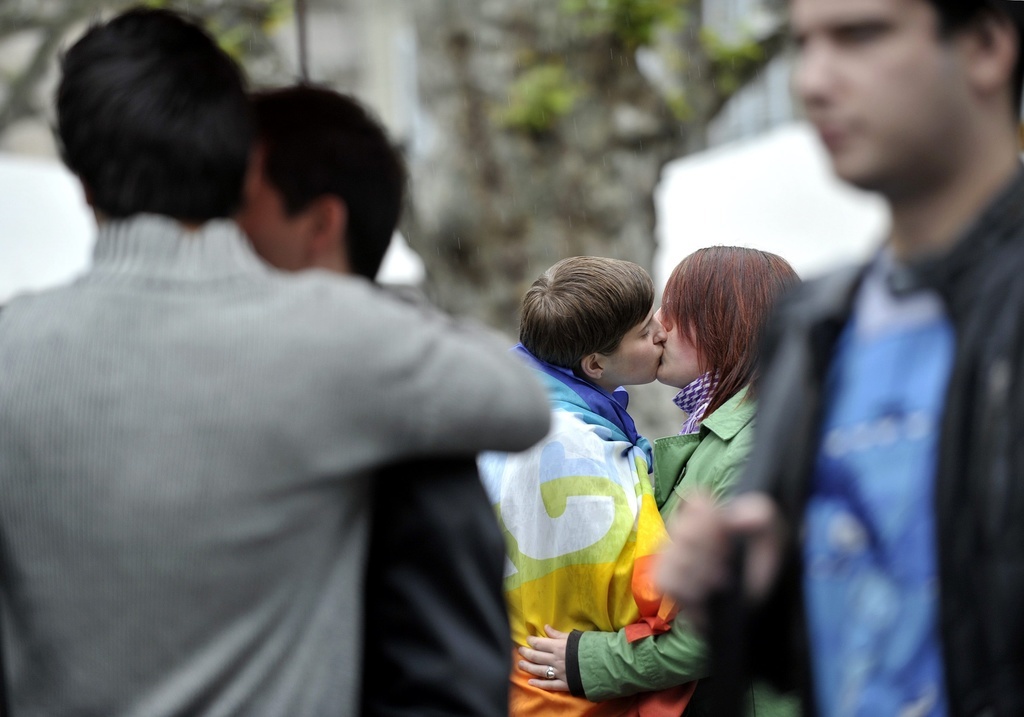 Les Suisses ont largement accepté la norme anti-homophobie en votation.