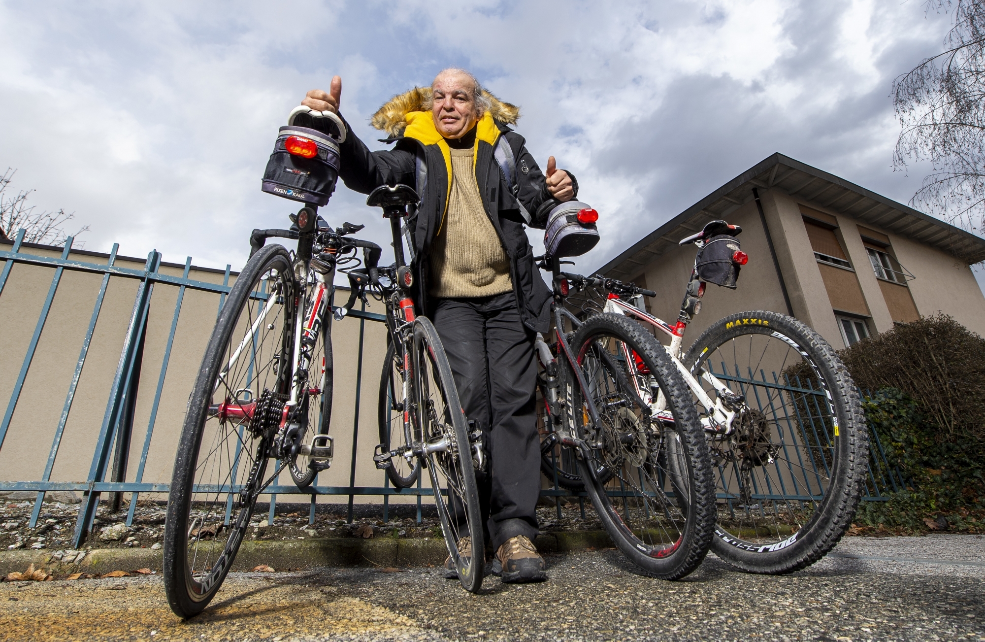 Jean-Dominique Délitroz, «en béton armé», a quatre vélos pour s'adonner à sa passion du cyclisme.