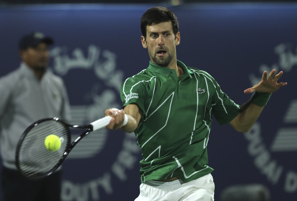 Djokovic s'est hissé en finale du tournoi ATP 500 de Dubaï après avoir sauvé trois balles de match face à Monfils 