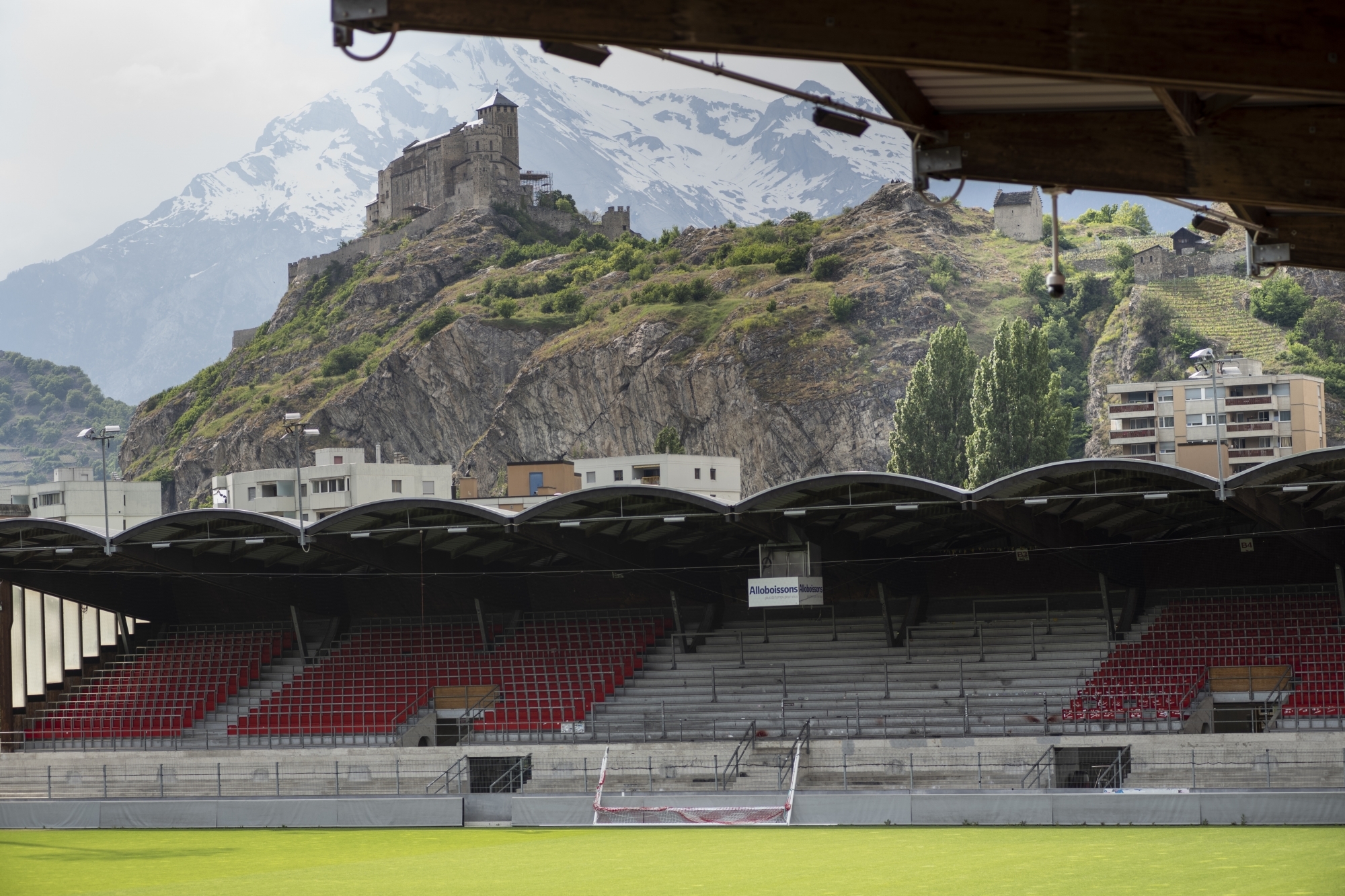 Hormis les acteurs sur le terrain, les tribunes des stades suisses pourraient bien rester vides si le championnat va à son terme.