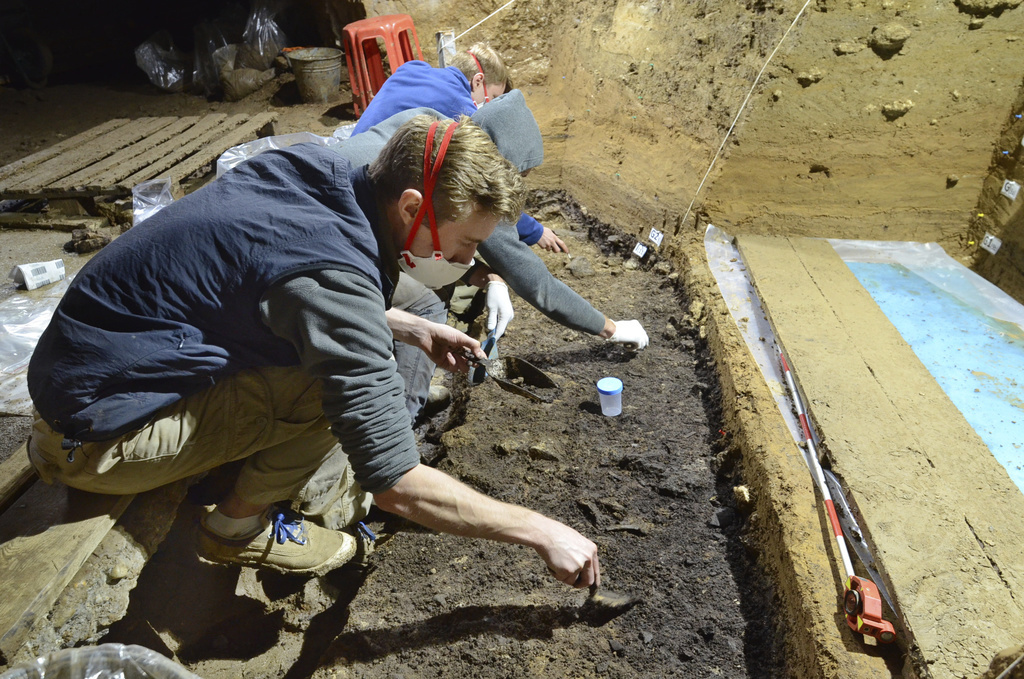 Une dent et des fragments d’os ont été prélevés dans la grotte de Bacho Kiro.