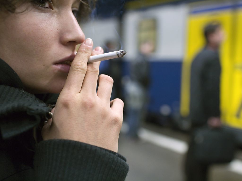 La baisse du tabagisme observée entre 2010 et 2014 chez les jeunes ne s'est pas confirmée en 2017/2018, selon l'étude (archives).