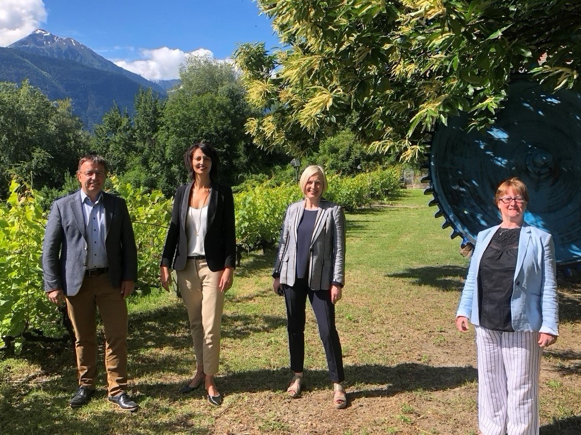 Le comité du PDC présente Emmanuel Carron-Thétaz, Caroline Ançay-Roduit et Béatrice Masson Giroud pour le conseil communal. Véronyc Mettaz (à droite) est proposée pour le poste de juge de commune. 